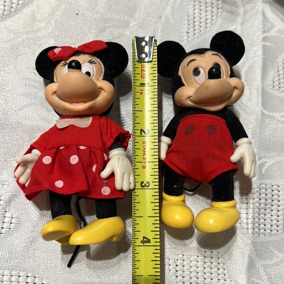 Vintage Mickey and Minnie Mouse dolls 4" with movable arms and legs - Picture 3 of 4